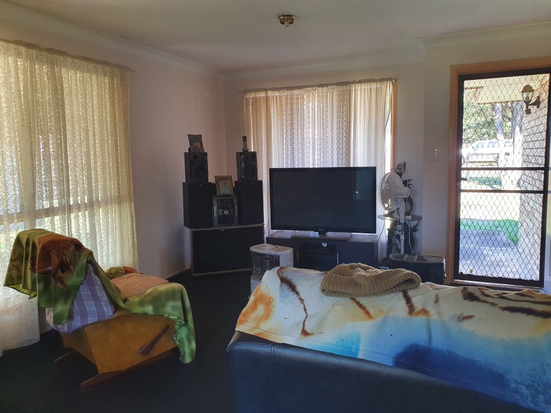 6 Crofton Street, Blackbutt QLD 4306