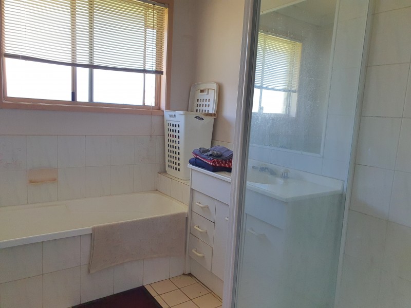 6 Crofton Street, Blackbutt QLD 4306