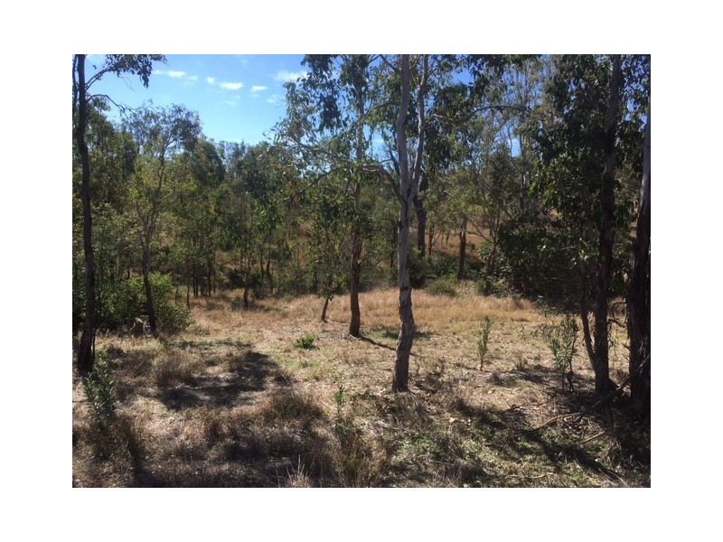 83 Stretton Drv, Blackbutt QLD 4306
