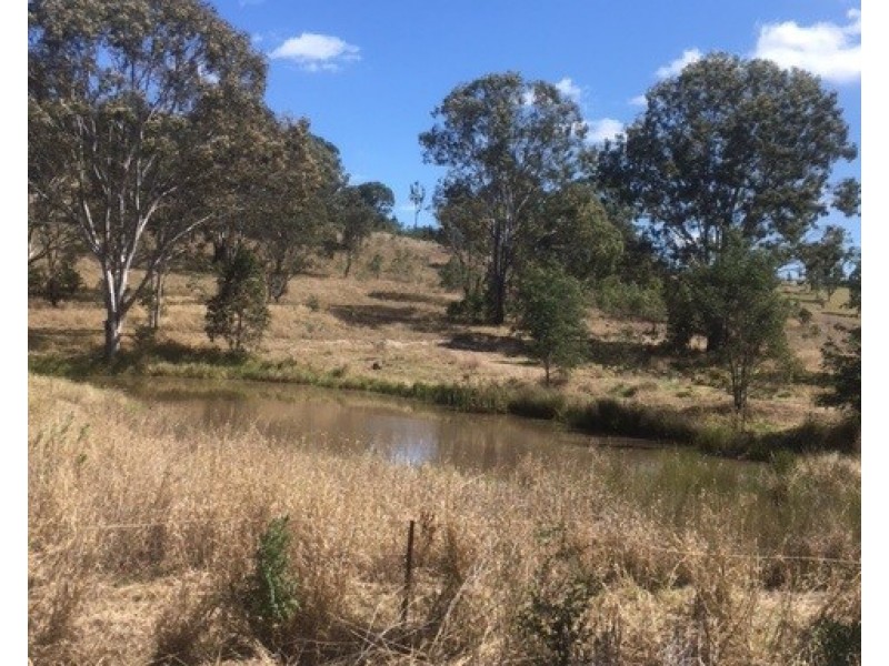 6 Emerson Rd, Blackbutt QLD 4306