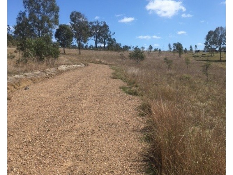 6 Emerson Rd, Blackbutt QLD 4306