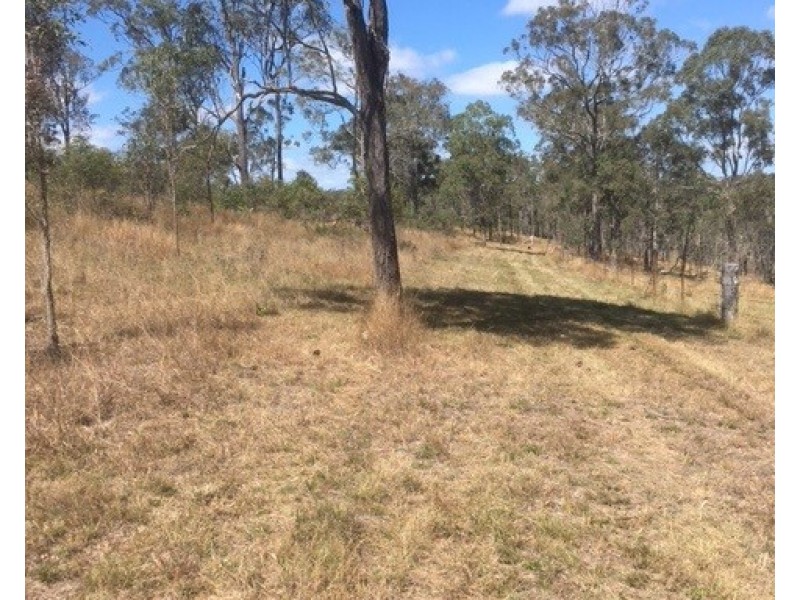 6 Emerson Rd, Blackbutt QLD 4306