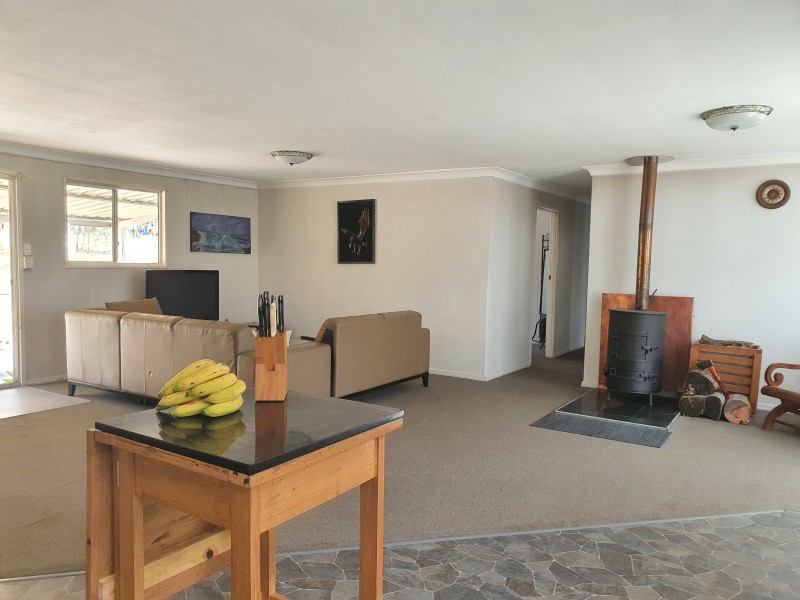 39 McLaughlan Road, Benarkin QLD 4306
