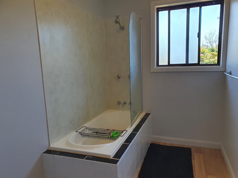 8 FERN STREET, Blackbutt QLD 4306