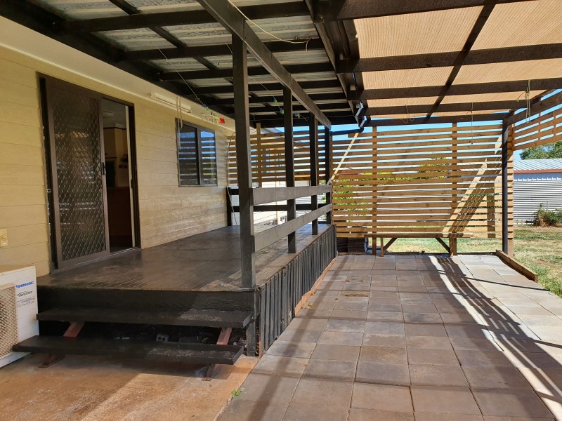 8 FERN STREET, Blackbutt QLD 4306