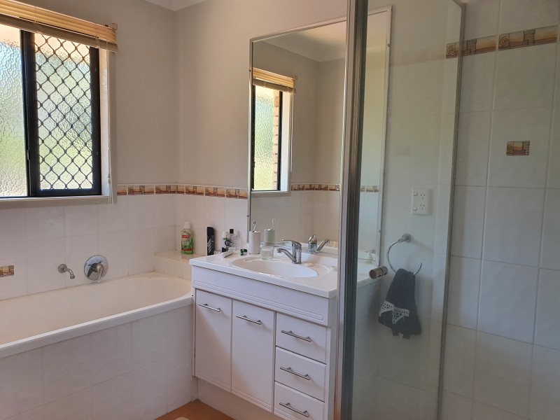 10 Rosalie Drive, Yarraman QLD 4614