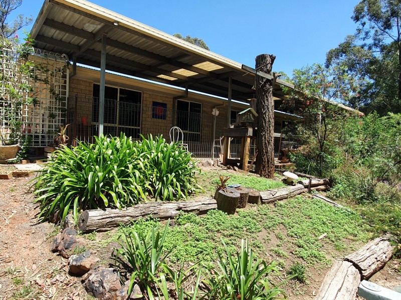 17 GRANTS ROAD, Benarkin QLD 4306