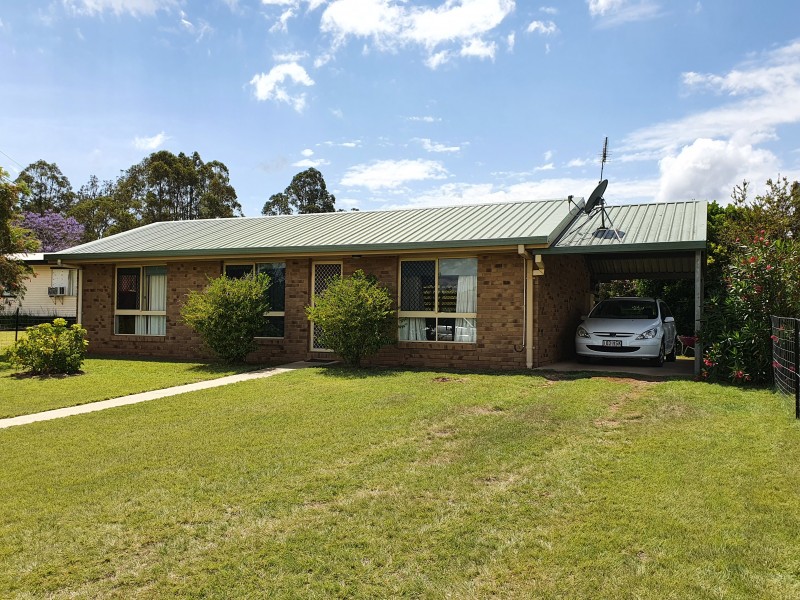 15 Morris Street, Blackbutt QLD 4306