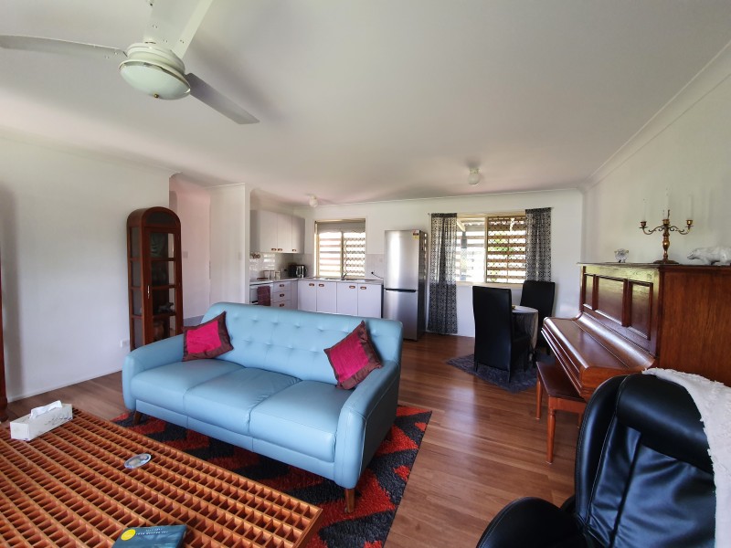 15 Morris Street, Blackbutt QLD 4306
