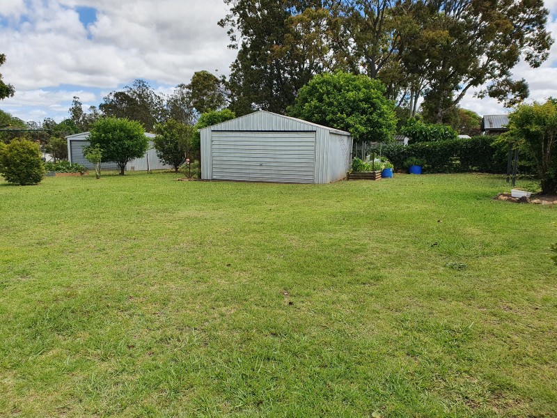 10 Crofton Street, Blackbutt QLD 4306