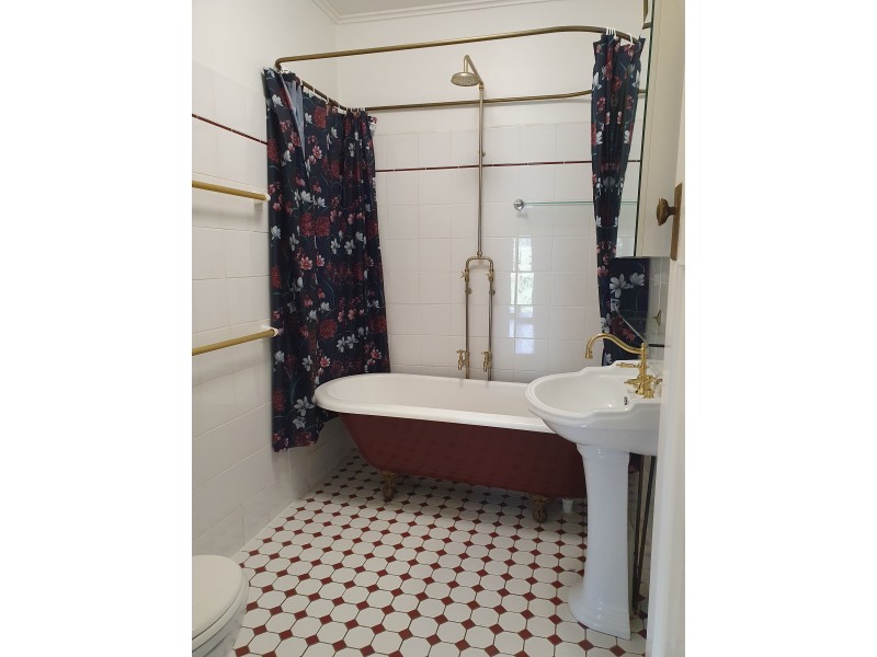 38 Stretton Drive, Blackbutt QLD 4306