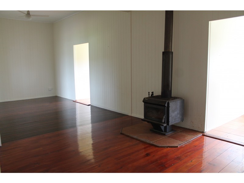 657 New England Highway, Yarraman QLD 4614