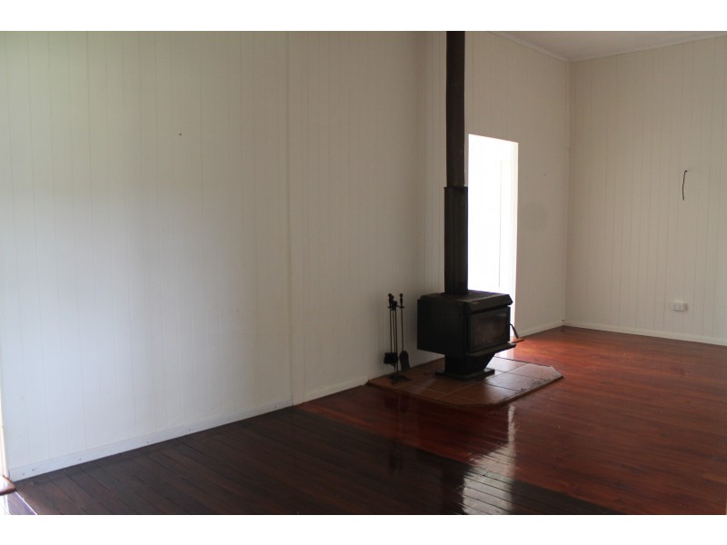 657 New England Highway, Yarraman QLD 4614