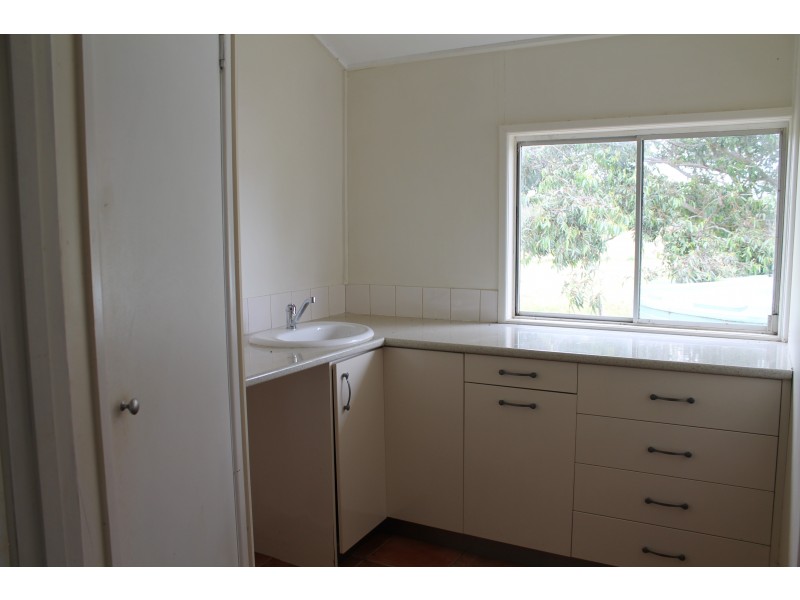 657 New England Highway, Yarraman QLD 4614