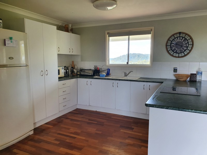 199 Stretton Drive, Blackbutt QLD 4306