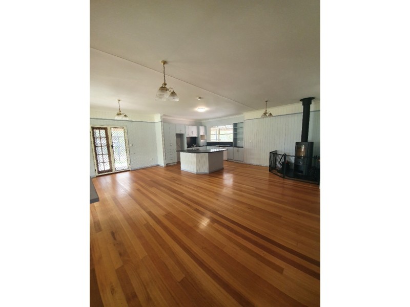 2 Langton Road, Blackbutt QLD 4306