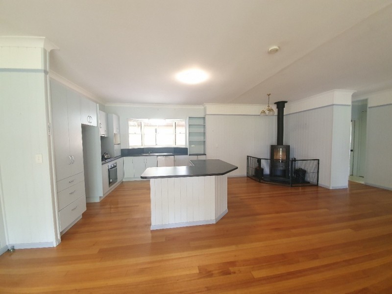 2 Langton Road, Blackbutt QLD 4306