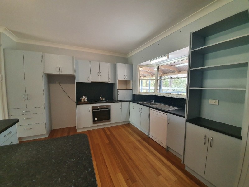 2 Langton Road, Blackbutt QLD 4306