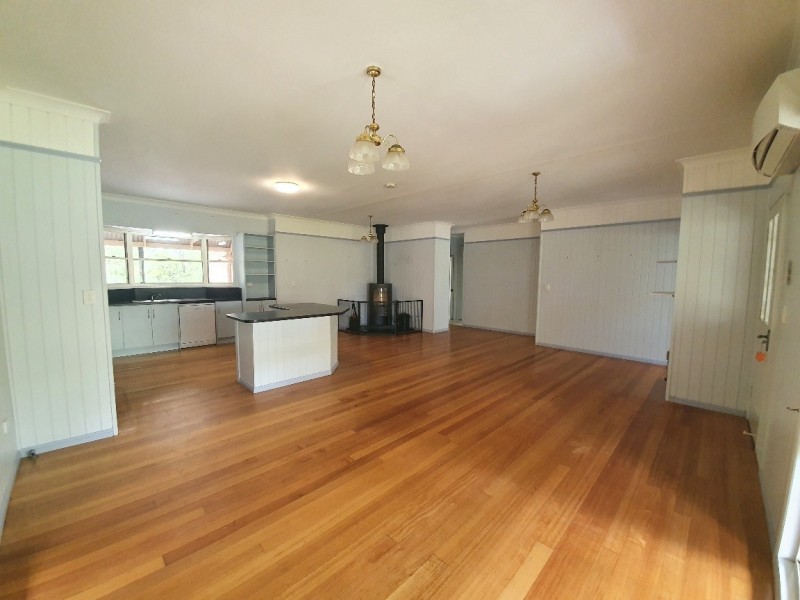 2 Langton Road, Blackbutt QLD 4306