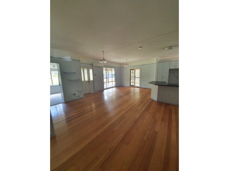 2 Langton Road, Blackbutt QLD 4306