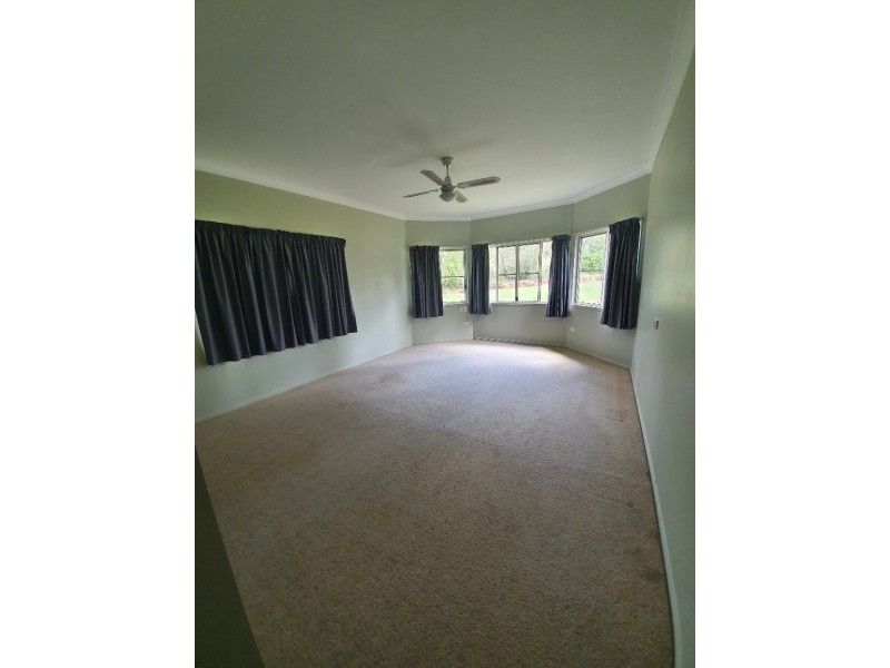 2 Langton Road, Blackbutt QLD 4306