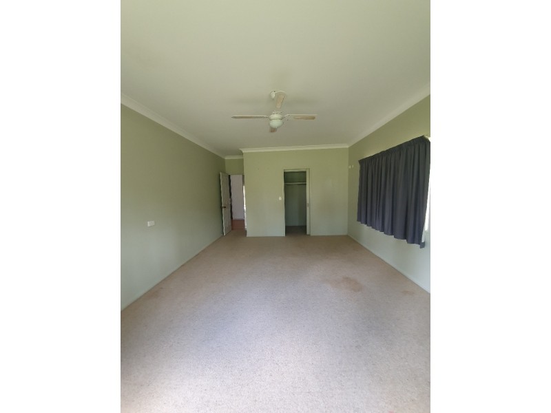 2 Langton Road, Blackbutt QLD 4306
