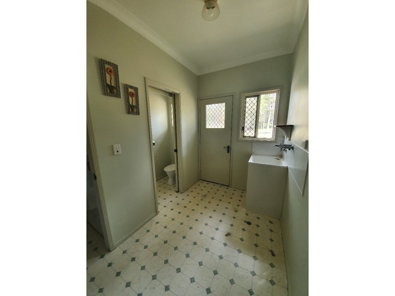 2 Langton Road, Blackbutt QLD 4306