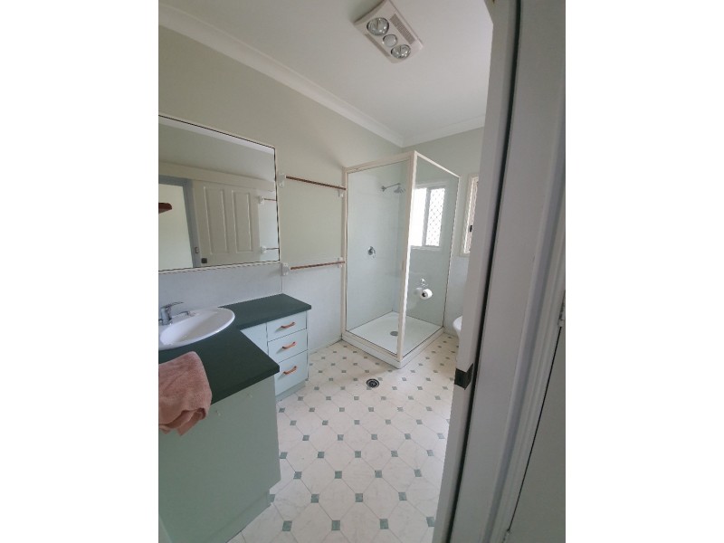 2 Langton Road, Blackbutt QLD 4306