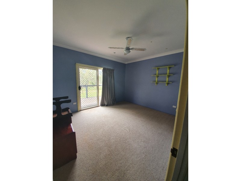 2 Langton Road, Blackbutt QLD 4306