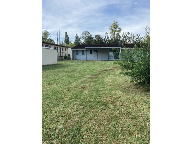 4 Davies Street, Yarraman QLD 4614