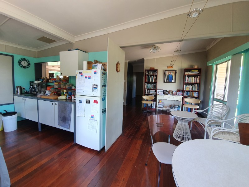 1 Allery Street, Blackbutt QLD 4306