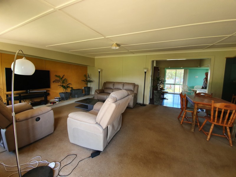 1 Allery Street, Blackbutt QLD 4306