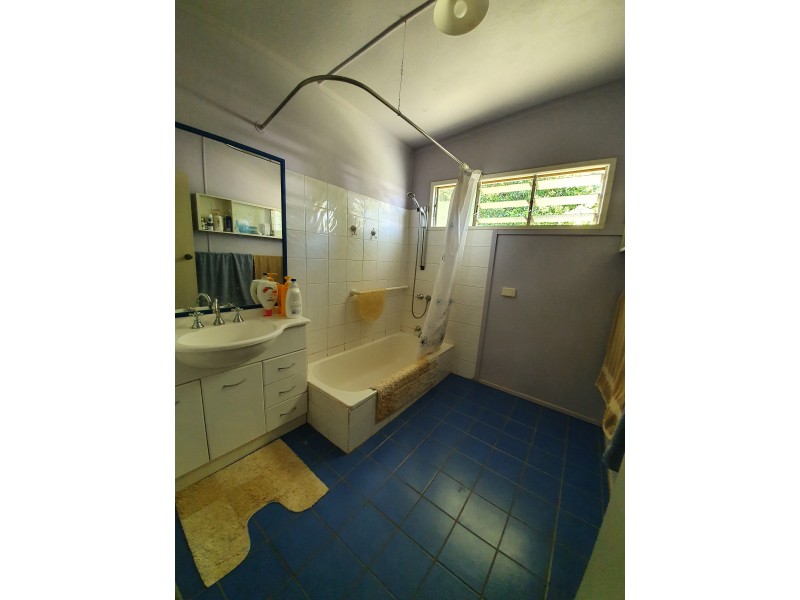 1 Allery Street, Blackbutt QLD 4306