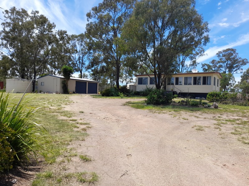 27 Stretton Drive, Blackbutt QLD 4306