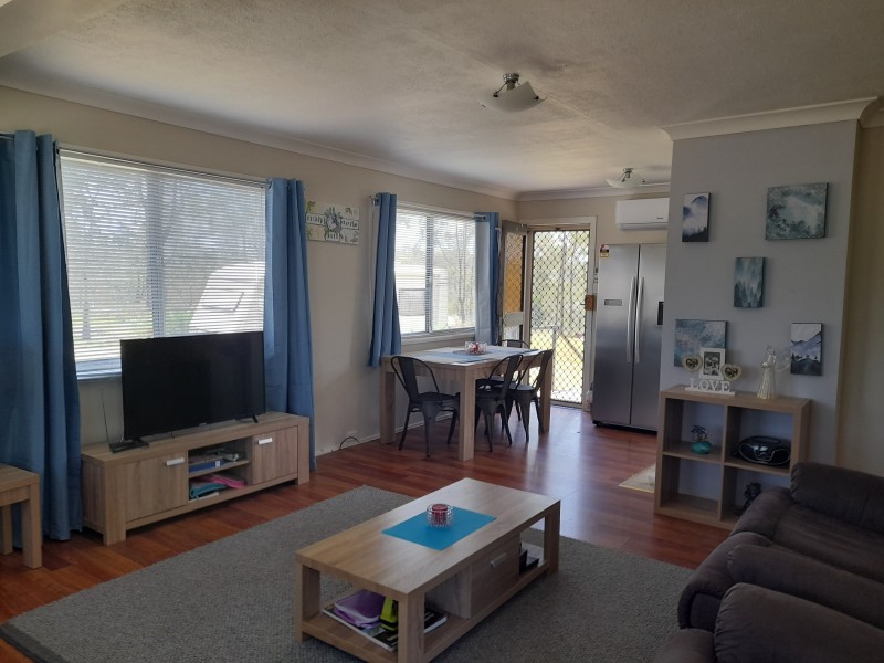 27 Stretton Drive, Blackbutt QLD 4306