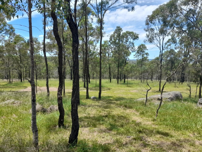 27 Stretton Drive, Blackbutt QLD 4306