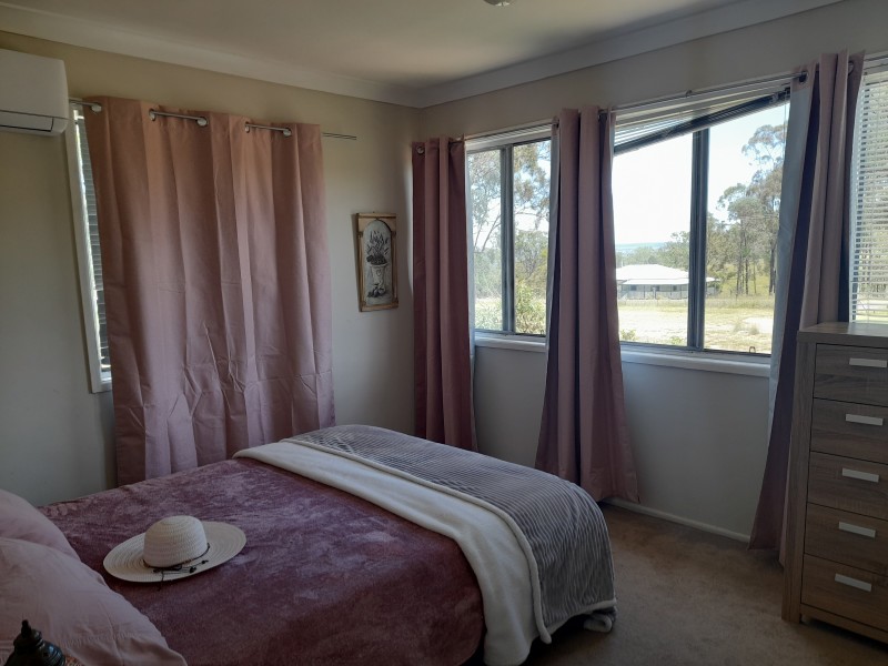 27 Stretton Drive, Blackbutt QLD 4306