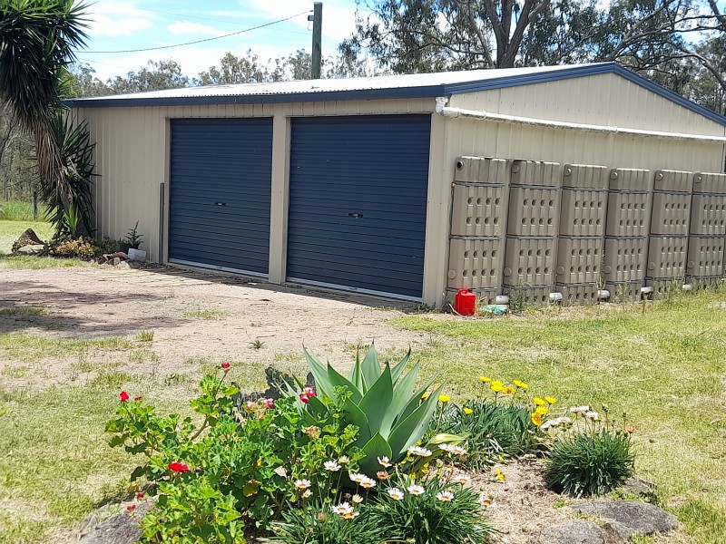 27 Stretton Drive, Blackbutt QLD 4306