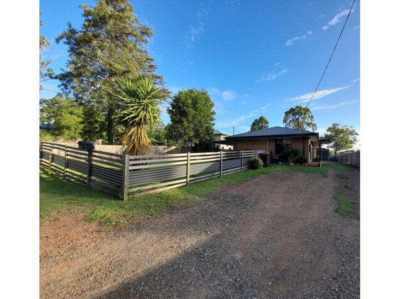 33 Morris Street,, Blackbutt QLD 4306