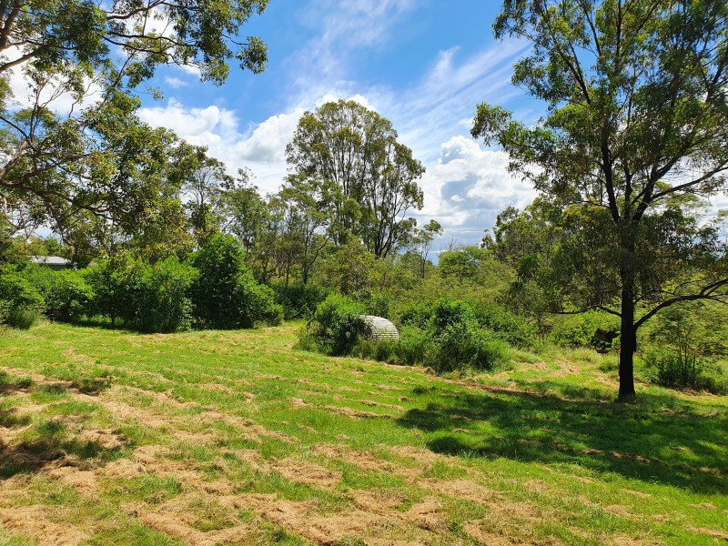 51 Griffin Road, Blackbutt QLD 4306