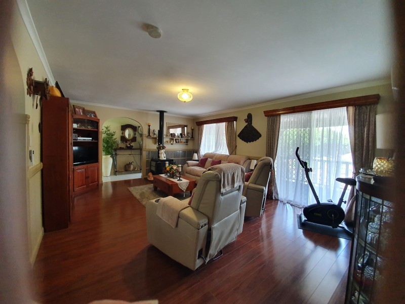 74 Greenhills Drive, Blackbutt QLD 4306