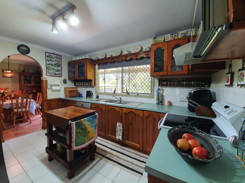 74 Greenhills Drive, Blackbutt QLD 4306