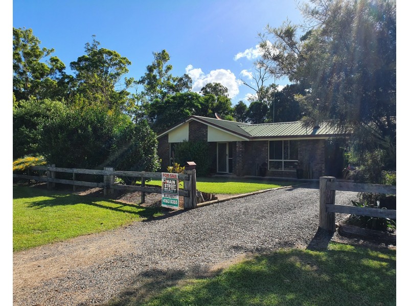 10 HART STREET, Blackbutt QLD 4306
