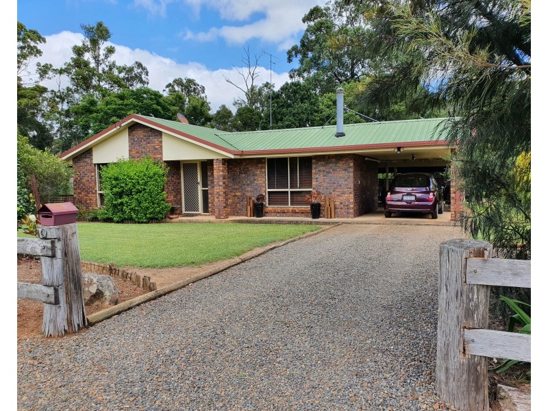10 HART STREET, Blackbutt QLD 4306