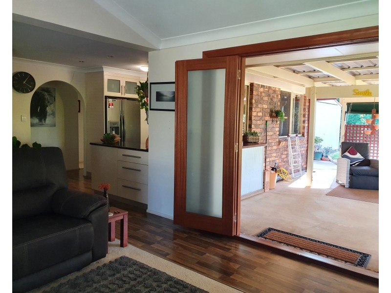 10 HART STREET, Blackbutt QLD 4306