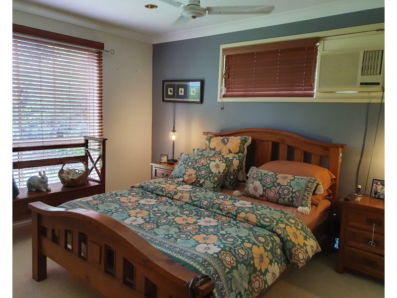 10 HART STREET, Blackbutt QLD 4306