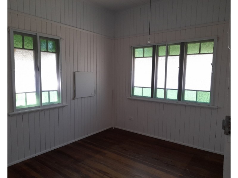 372 CRUMPTON DRIVE, Blackbutt QLD 4306