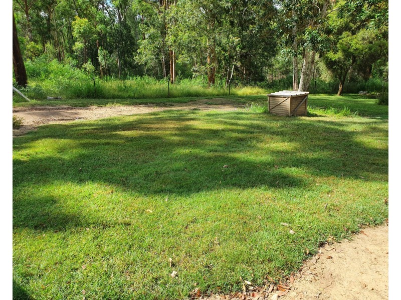 372 CRUMPTON DRIVE, Blackbutt QLD 4306