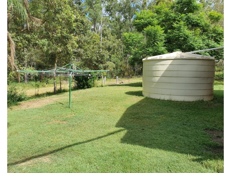 372 CRUMPTON DRIVE, Blackbutt QLD 4306