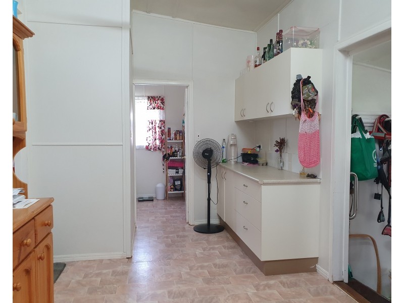 14 James Street, Blackbutt QLD 4306